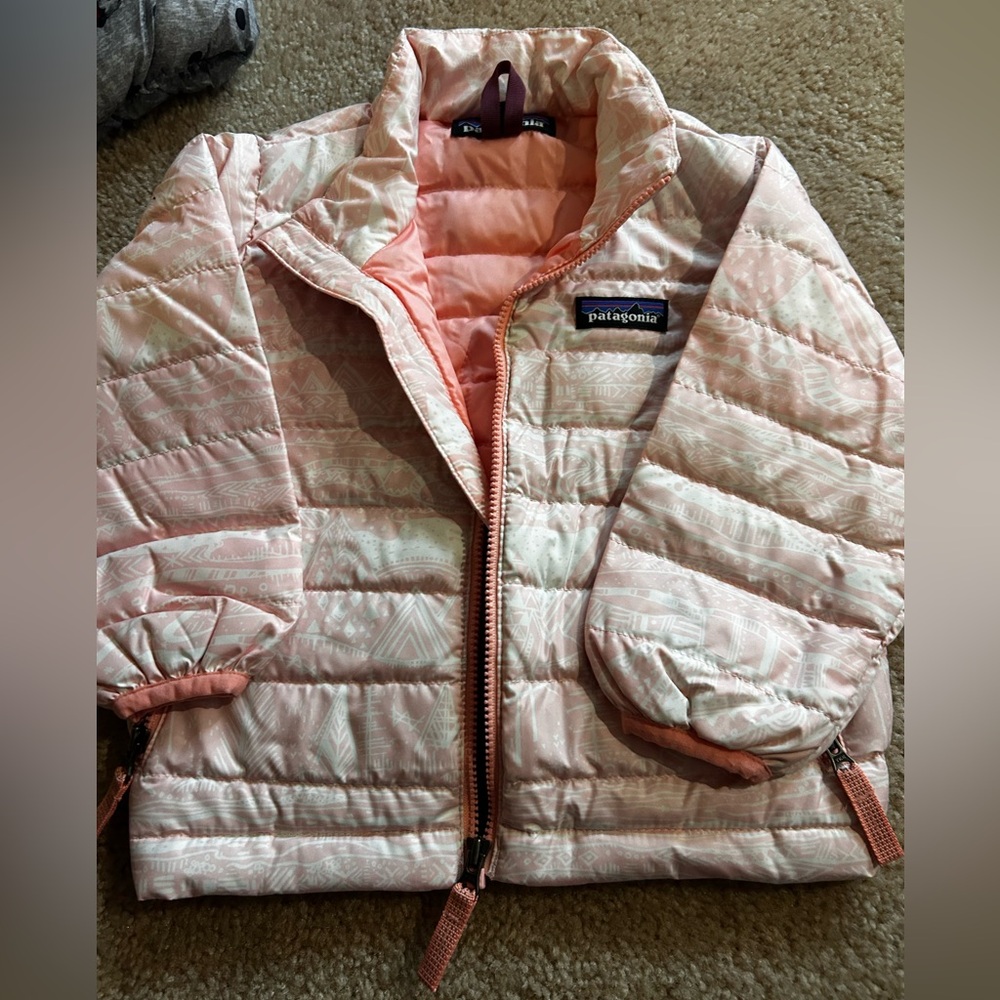 Patagonia Light Pink Patterned Kids Puffer Jacket